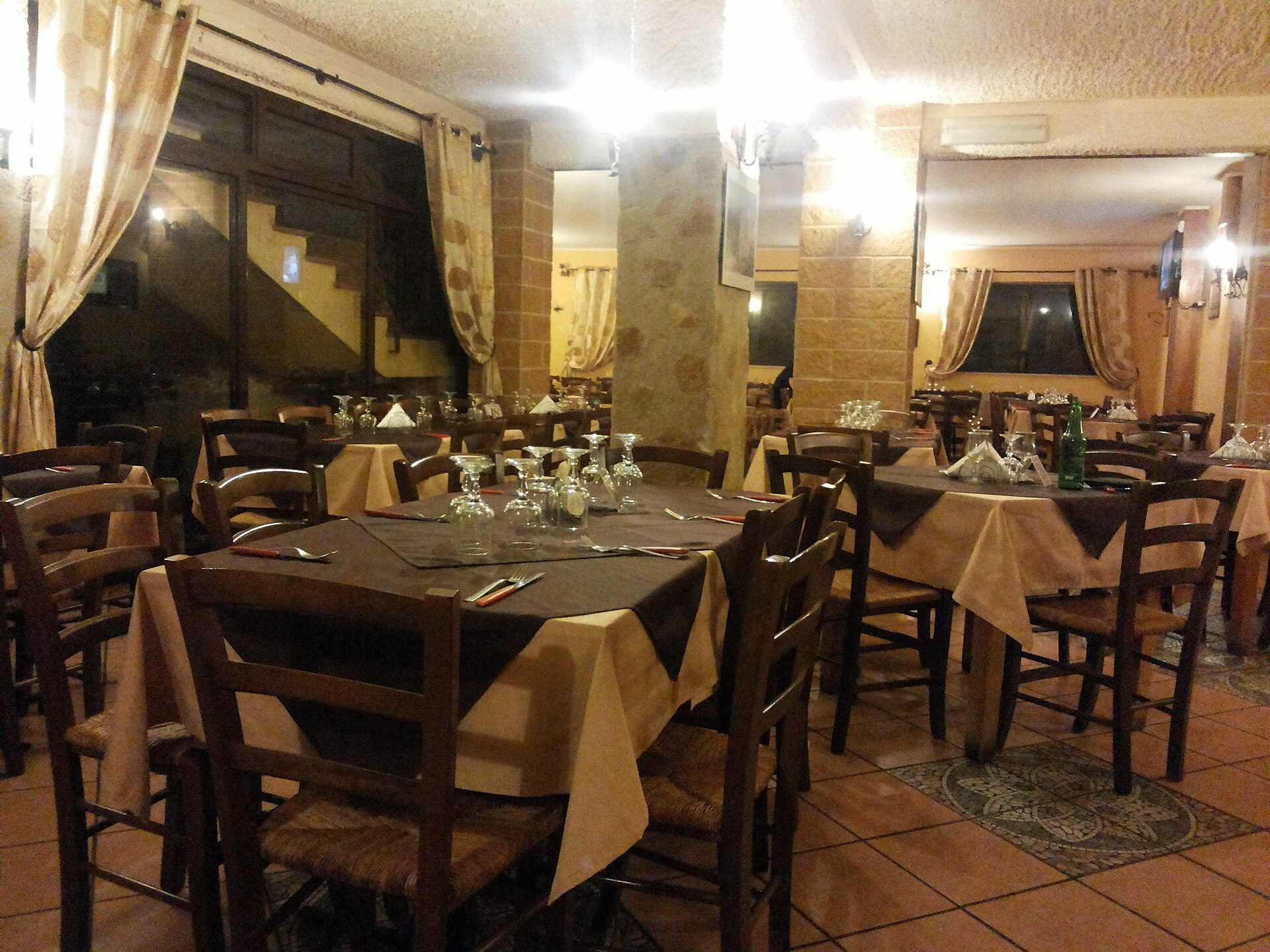 Dinner Sitting
