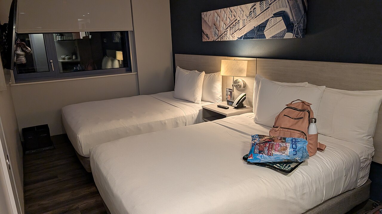 Twin Deluxe Room